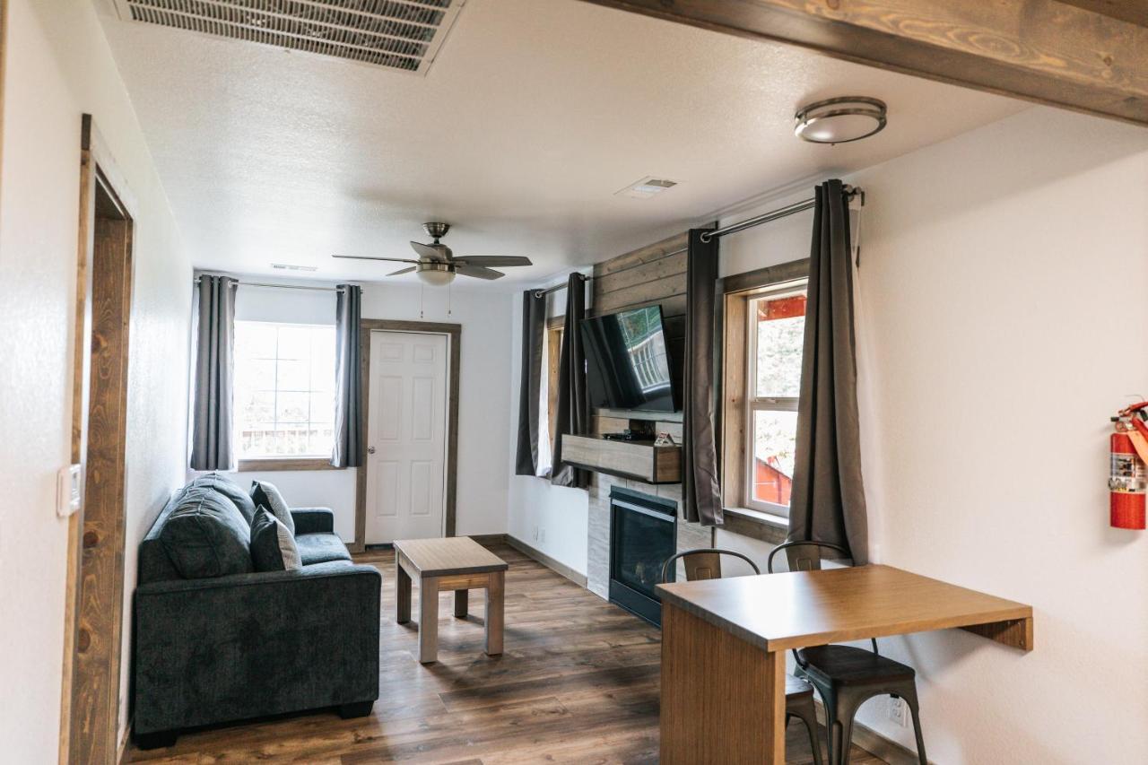 View Crest Lodge Тринидад Екстериор снимка