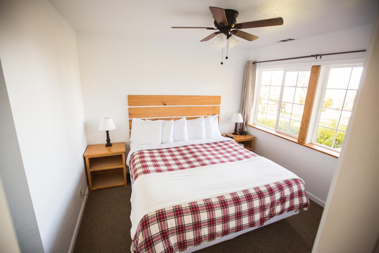 View Crest Lodge Тринидад Екстериор снимка
