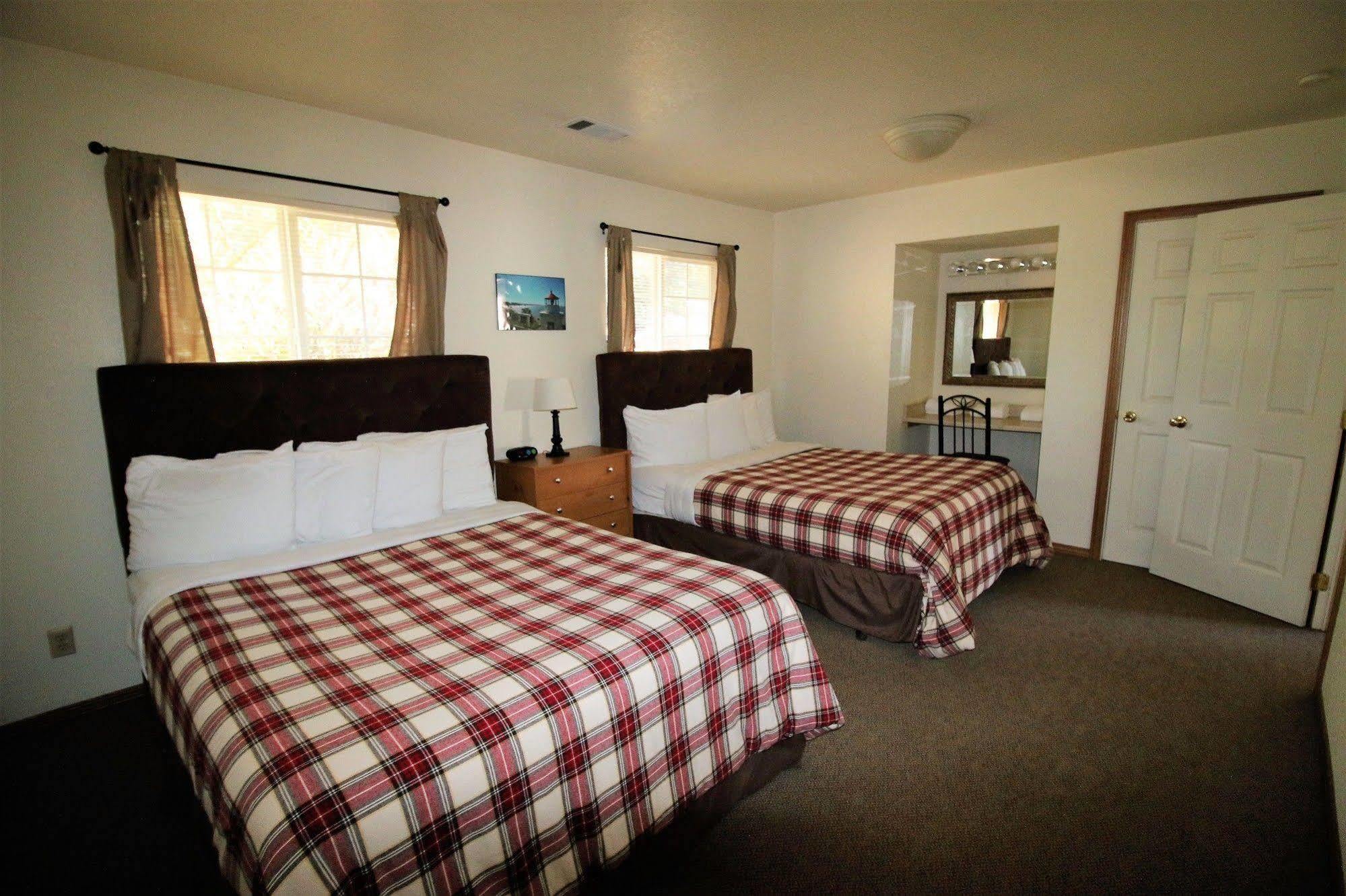 View Crest Lodge Тринидад Екстериор снимка